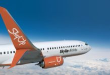 Boeing 737-800 в ливрее SkyUp