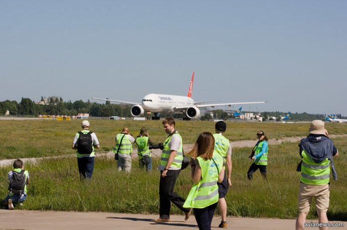 Boeing 777-300 Turkish Airlines