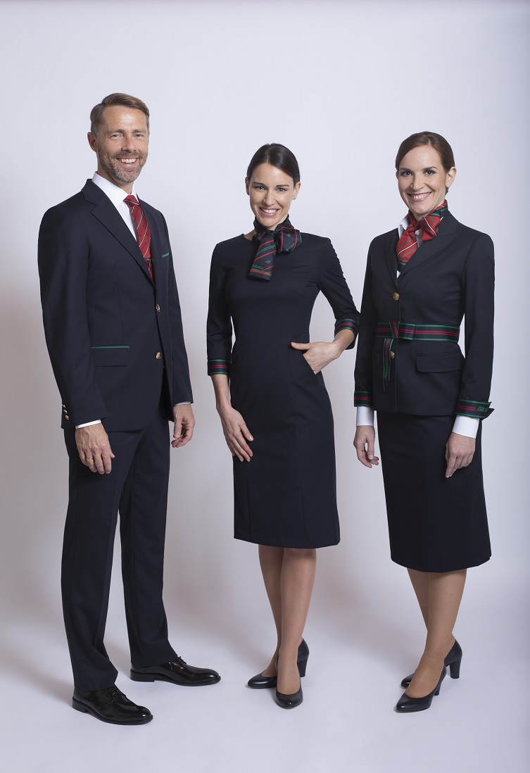 Новая форма персонала Alitalia, введенная в 2018 году