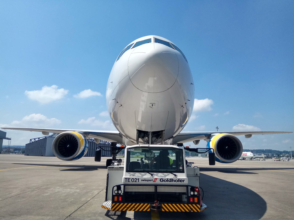 Boeing 777-200ER UR-GOC МАУ