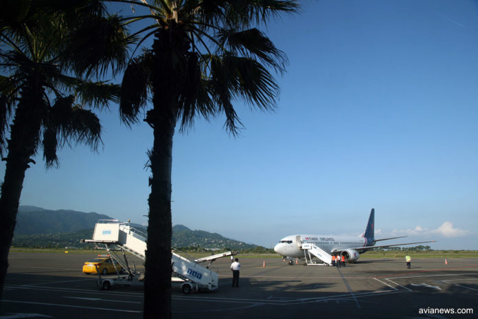 Boeing 737-800 Myway Airlines в аэропорту Батуми