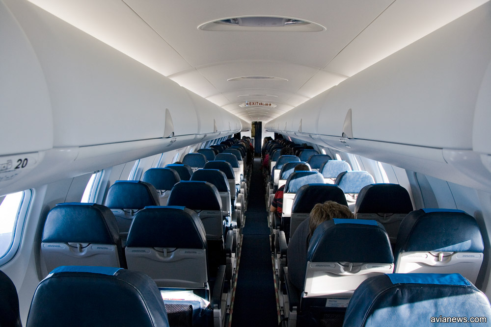 Салон самолета Bombardier CRJ 900 Nordica