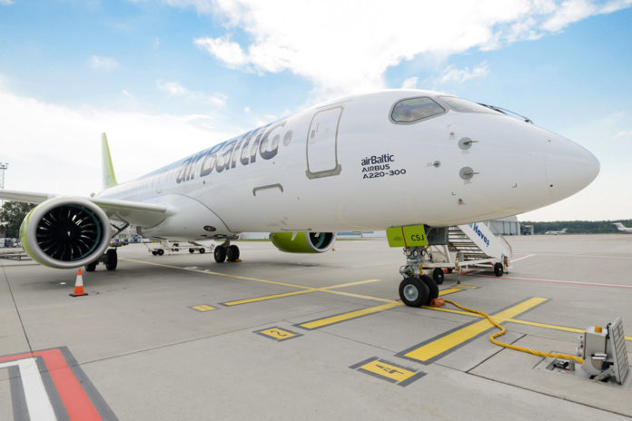 Airbus A220-300 авиакомпании airBaltic. Фото авиакомпании