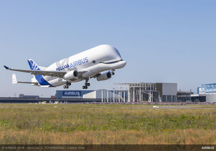 Первый взлет самолета BelugaXL в Тузуле.