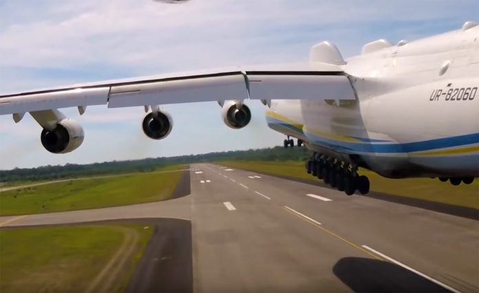 Взлет Ан-225 Мрия. Скрин из видео ГП 