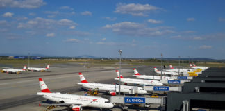 Austrian Airlines радикально упростит флот Вид на перрон с крыши терминала в аэропорту Вена