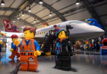 Кадр из safety video Turkish Airlines, снятого в стиле Lego