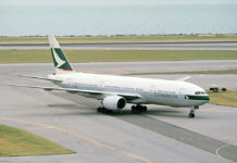 Первый Boeing 777-200 в ливрее Cathay Pacific с регистрацией B-HNL