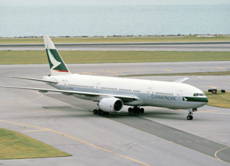 Первый Boeing 777-200 в ливрее Cathay Pacific с регистрацией B-HNL