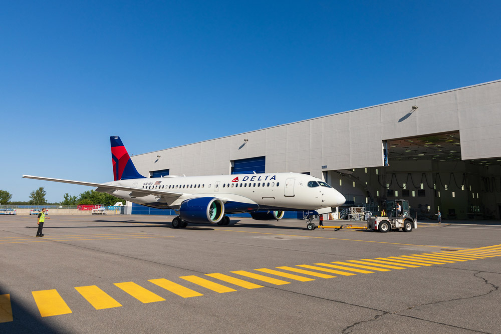 Airbus A220-100 в ливрее Delta Air Lines
