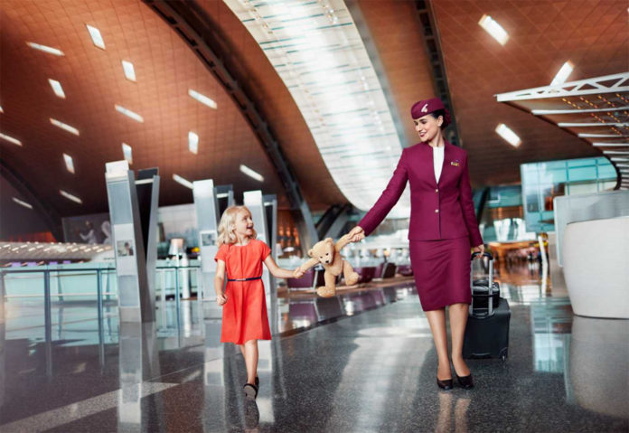Сотрудник авиакомпании Qatar Airways