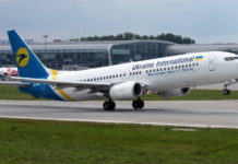 Взлет Boeing 737-800 МАУ. Фото: Юра Танчин