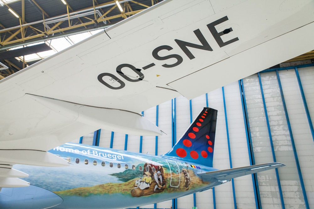 A320 Brussels Airlines в ливрее Bruegel