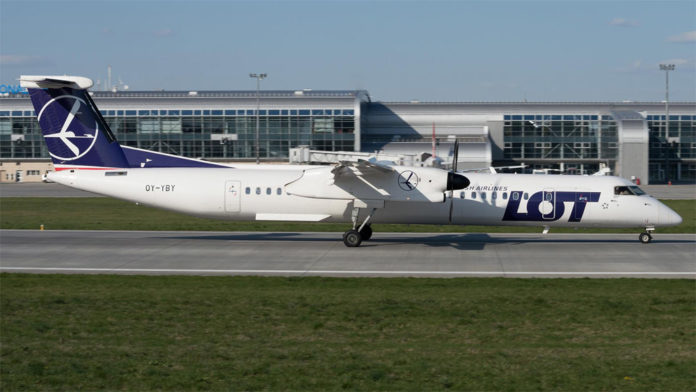 Самолет Bombardier Q400 LOT