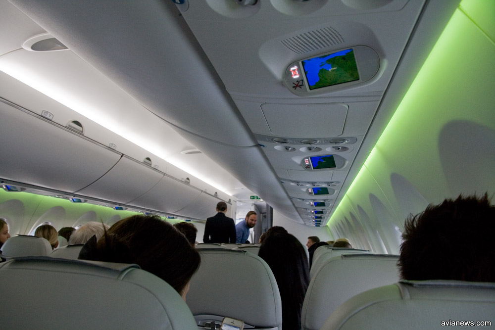 Салон A220-300 airBaltic