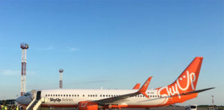 Boeing 737-800 UR-SQG SkyUp