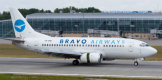 Boeing 737-500 Bravo Airways