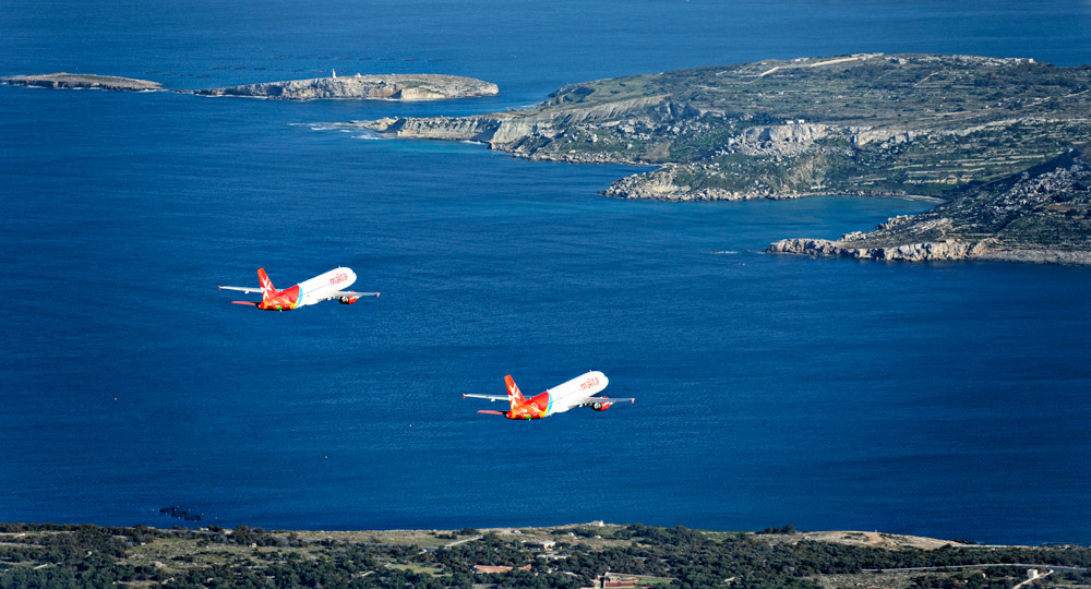 Самолеты Air Malta совершают полет над мальтийскими островами