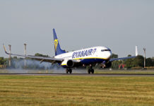 Посадка Boeing 737-800 Ryanair