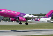 Взлет самолета A320 Wizz Air