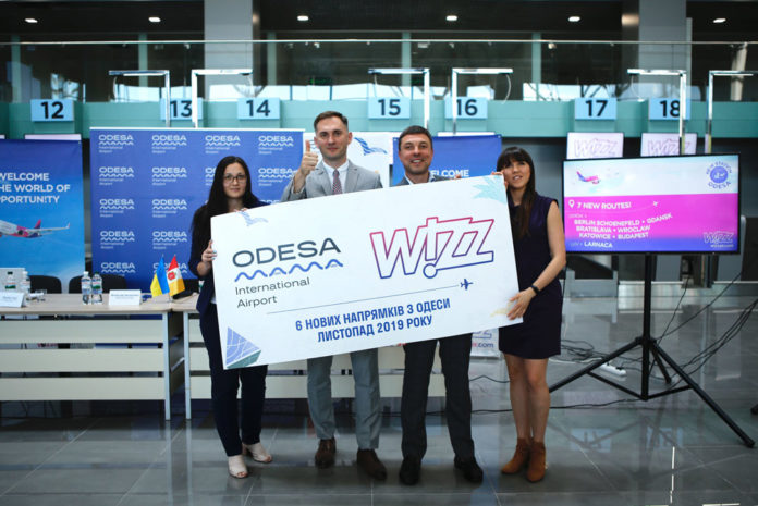 Представители Wizz Air и аэропорта Одесса после анонса новых рейсов лоу-коста из Одессы