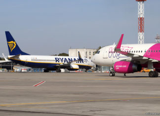 Самолеты Ryanair та Wizz Air в аэропорту