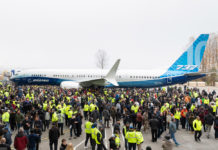 Первый экземпляр Boeing 737 MAX 10