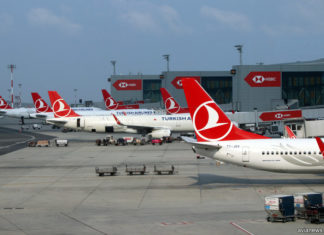 Самолеты Turkish Airlines в новом аэропорту Стамбула