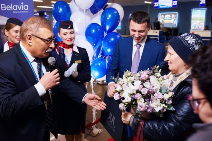 Приветствие 4-миллионного пассажира 