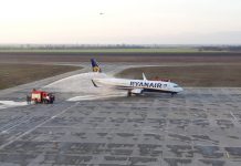 Водяной салют для первого рейса Ryanair в Херсон