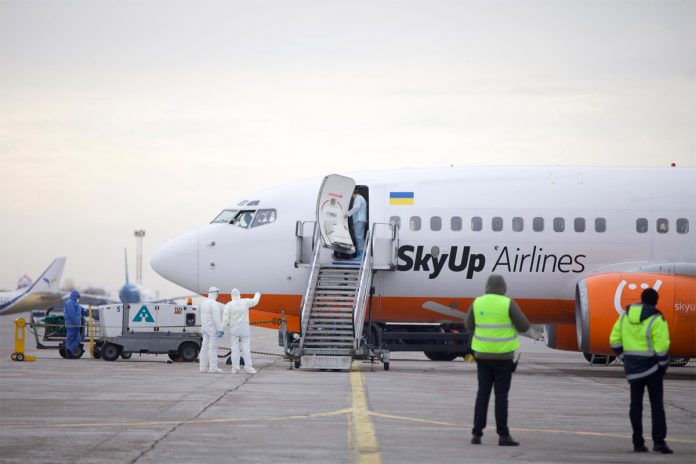 Boeing 737-700 UR-SQD SkyUp, выполнивший рейс из Уханя в Харьков