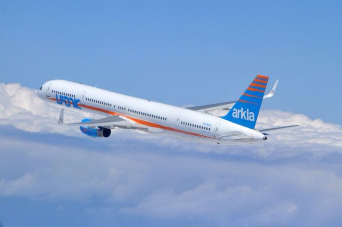 Boeing 757-300 в ливрее Arkia, который получит Azur Air Ukraine