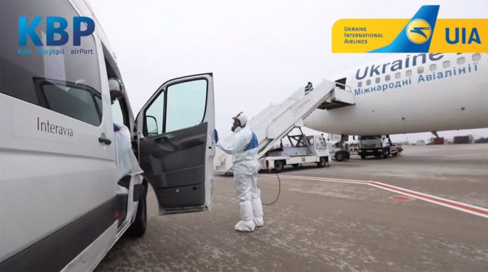 Дезинфекция Boeing 767 МАУ после рейса из Саньи, Китай