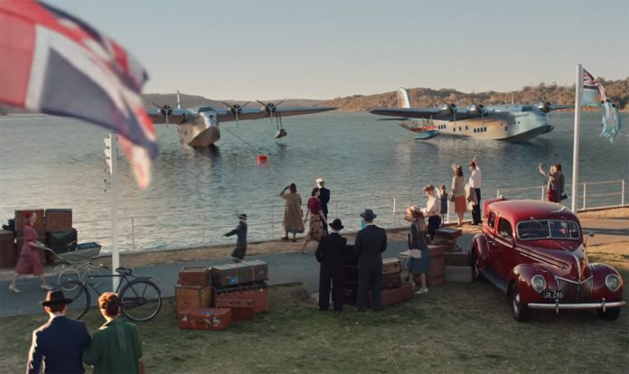 Кадр из видео о правилах безопасности на борту, посвященное 100-летию Qantas