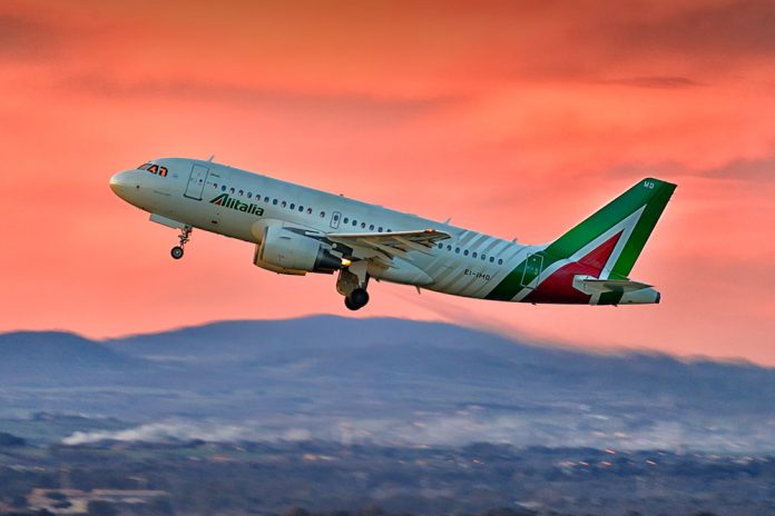 Взлет Airbus A319 Alitalia