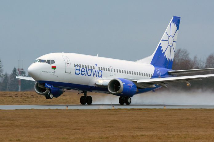 Boeing 737-500 