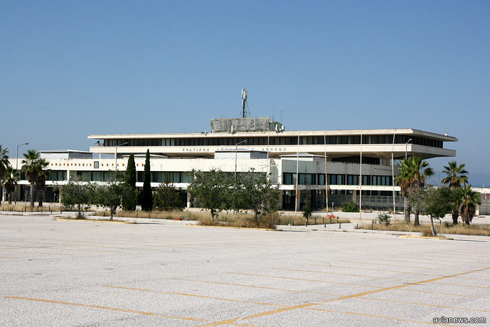 Старый терминал в аэропорту Элиникон