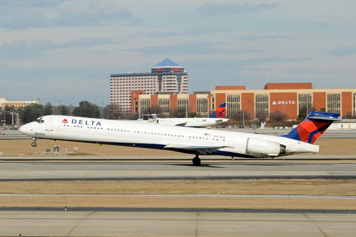 McDonnell Douglas MD-90 Delta