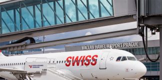 Самолет Swiss в аэропорту Прага