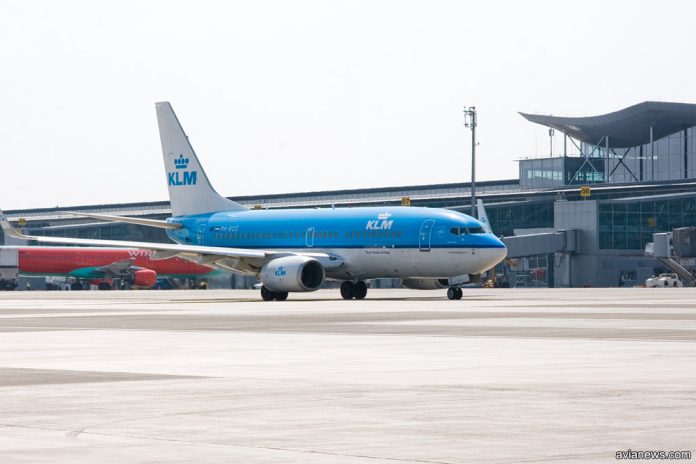 Boeing 737 KLM в аэропорту Борисполь