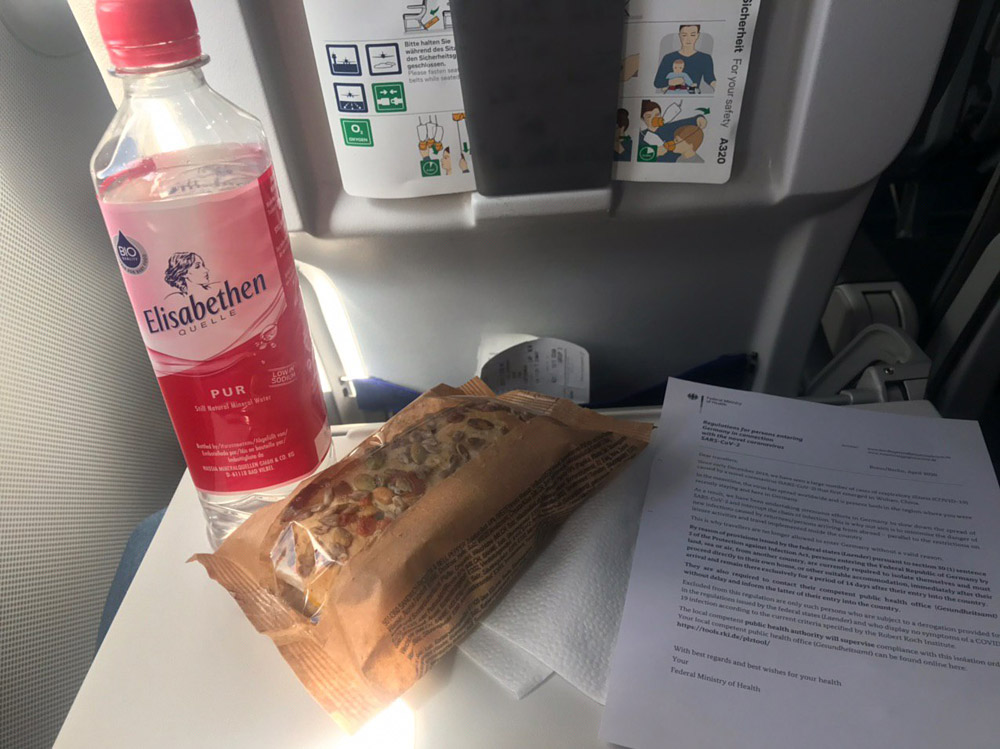Бортовое питание в эконом-классе на рейсе Lufthansa Барселона-Франкфурт