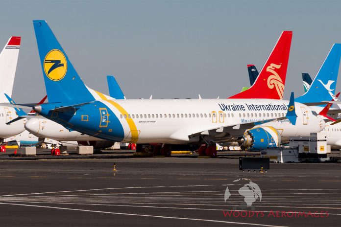 Boeing 737 MAX 8 в ливрее МАУ