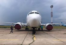 Boeing 737-500 UR-CNE