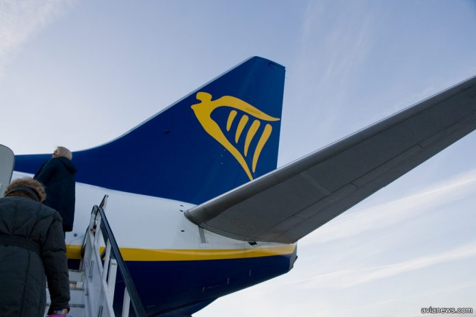 Хвост самолета Ryanair