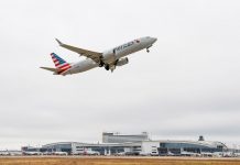 Взлет Boeing 737 MAX American Airlines