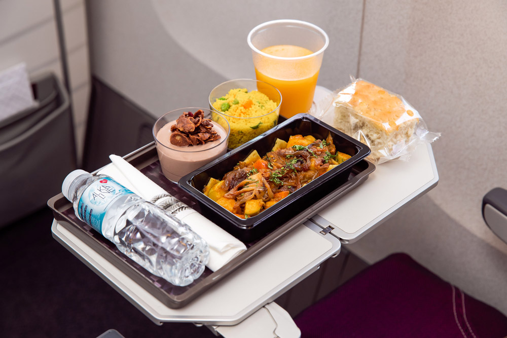 Питание в эконом-классе Qatar Airways