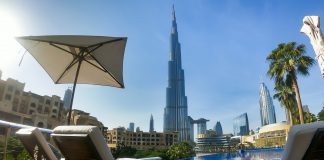 Вид на Бурдж-Халифу из отеля. Дубай, ОАЭ