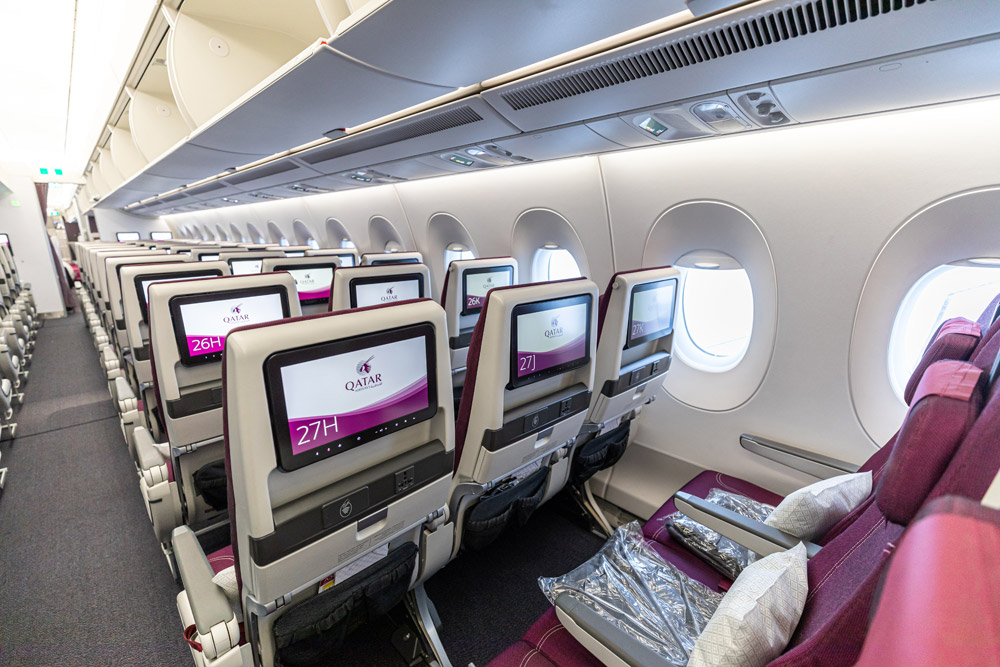 Эконом-класс в Airbus A350-900 Qatar Airways