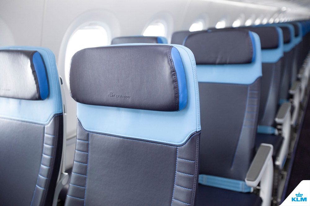 Кресла в салоне Embraer 195-E2 KLM