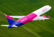 Airbus A321 Wizz Air в полете